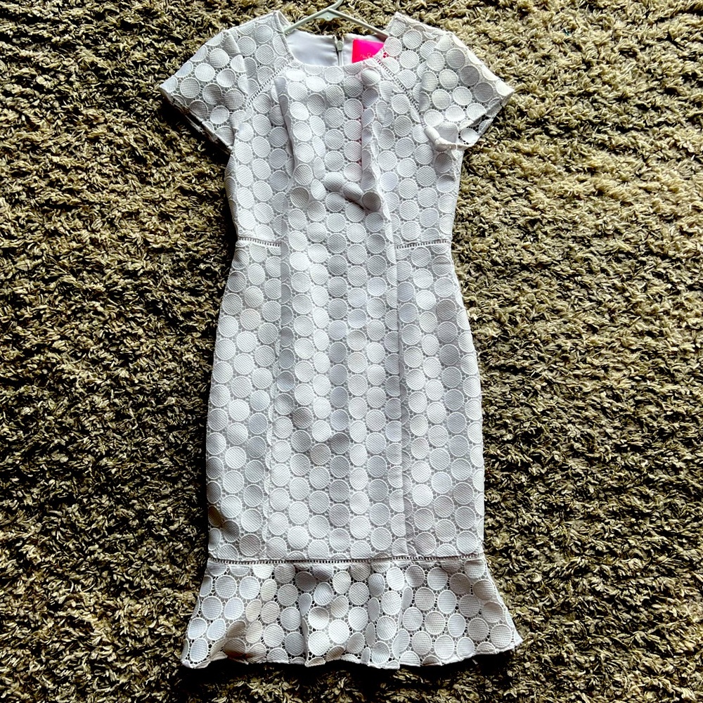 Lilly Pulitzer dress size 2!🤍